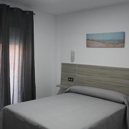 Hostal Maria Jose Conil De La Frontera Buitenkant foto