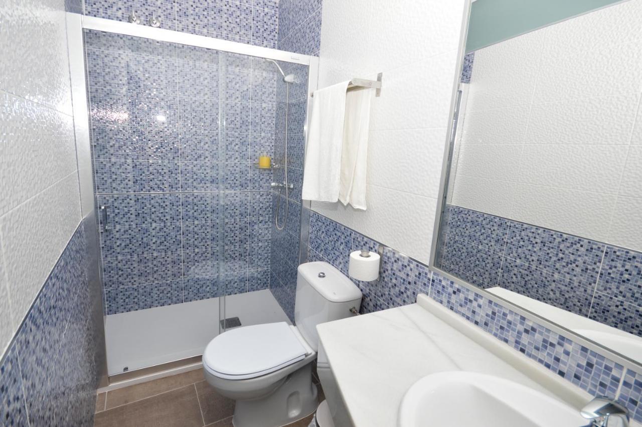 Hostal Maria Jose Conil De La Frontera Buitenkant foto