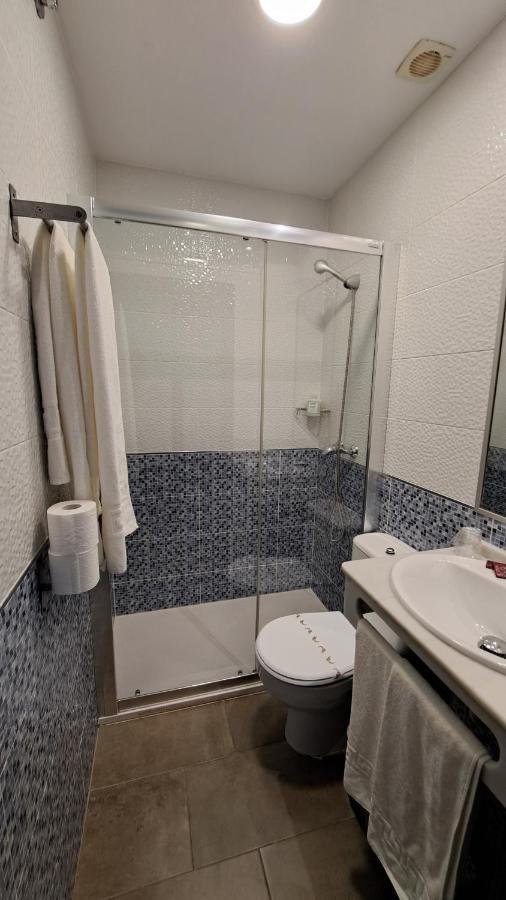 Hostal Maria Jose Conil De La Frontera Buitenkant foto