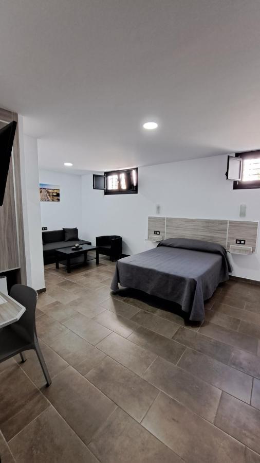 Hostal Maria Jose Conil De La Frontera Buitenkant foto