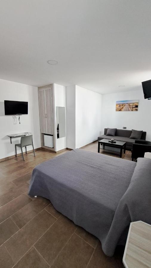 Hostal Maria Jose Conil De La Frontera Buitenkant foto