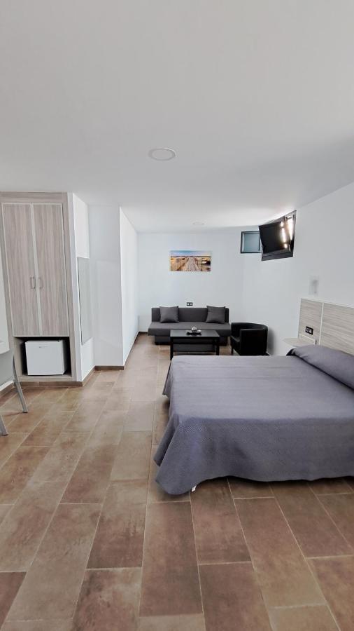 Hostal Maria Jose Conil De La Frontera Buitenkant foto