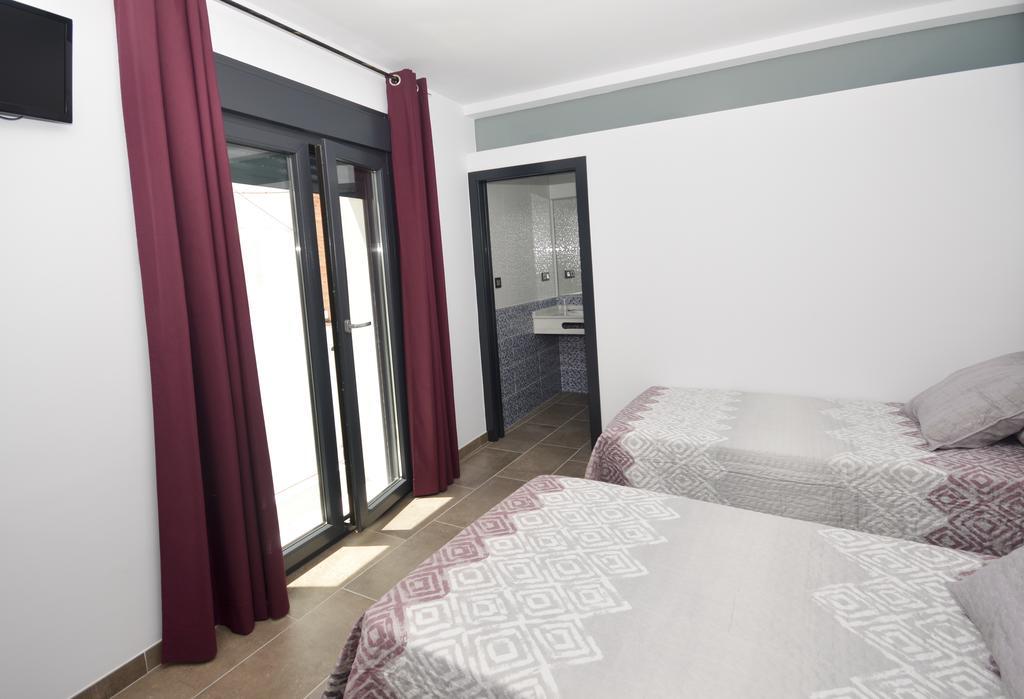 Hostal Maria Jose Conil De La Frontera Buitenkant foto