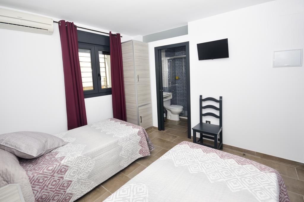 Hostal Maria Jose Conil De La Frontera Buitenkant foto