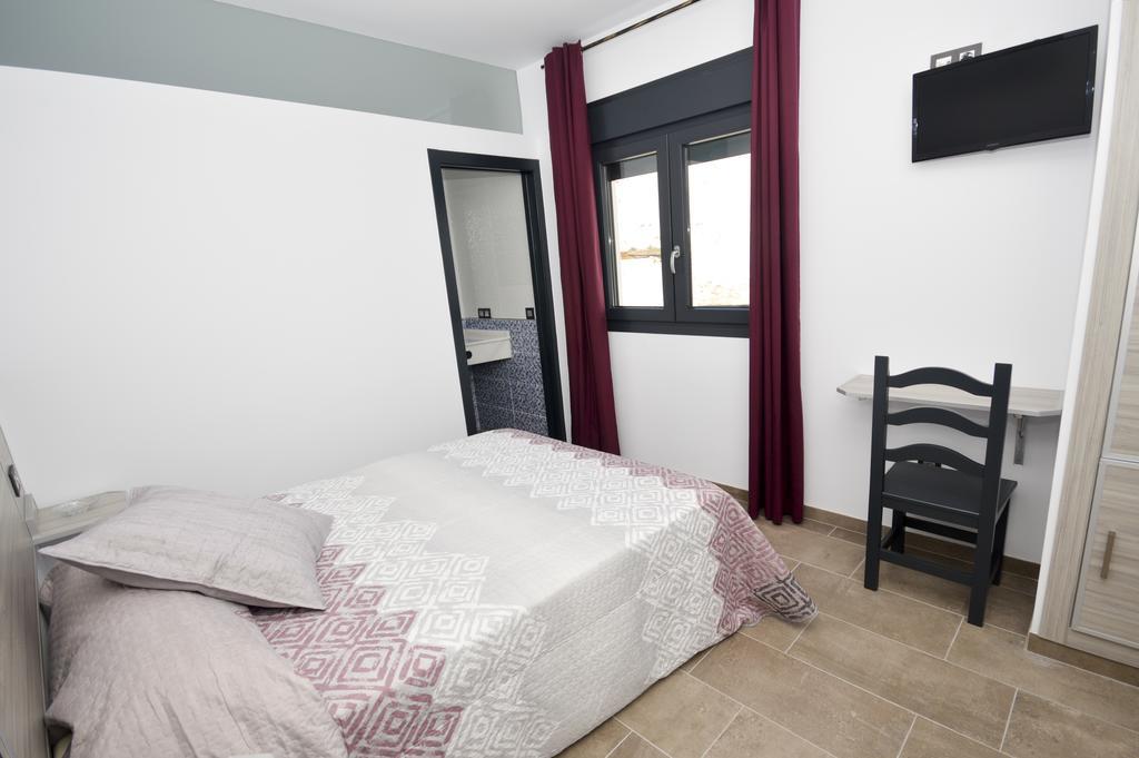 Hostal Maria Jose Conil De La Frontera Buitenkant foto