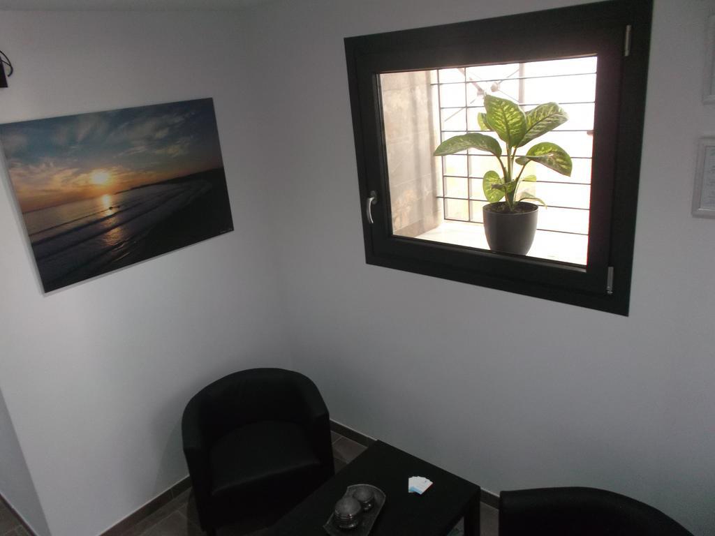Hostal Maria Jose Conil De La Frontera Buitenkant foto